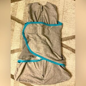 Halo sleepsack swaddle size NB fits 0-3 months